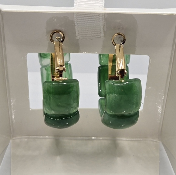 PIPER K Jade Green Acrylic Huggie Hoop Earrings ~ NIB #208 - Picture 5 of 8